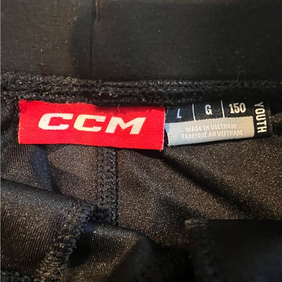 CCM HOCKEY TEAM FLEECED CUFFED JOGGER - Black, size Youth Large HOCKEY - Picture 2 of 12